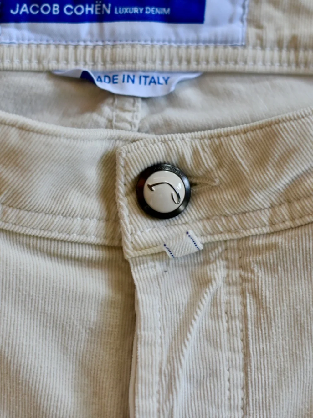 Jacob Cohen - Nick Corduroy Chino Trousers in Almond Milk